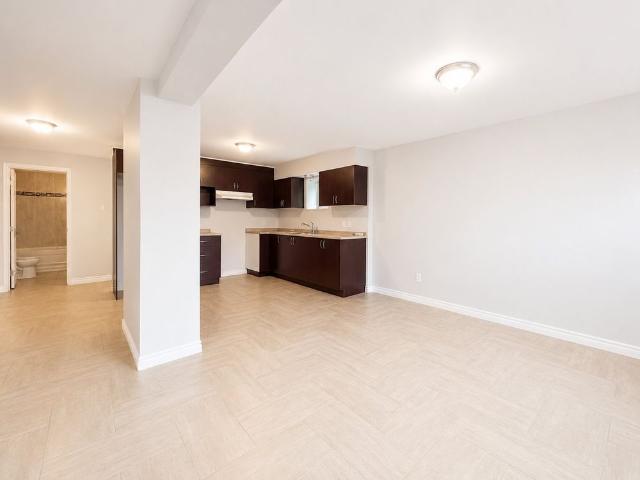 Apartment for rent in Vimont, Quebec