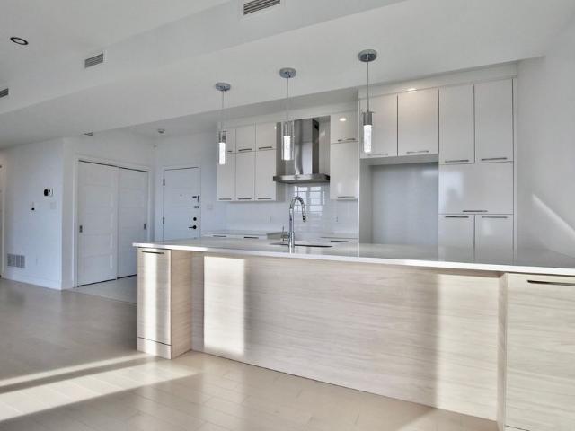 Apartment for rent in La Vallée-du-richelieu, Quebec