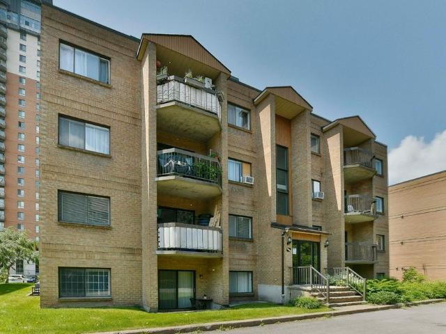 Apartment for rent in Chomedey, Quebec