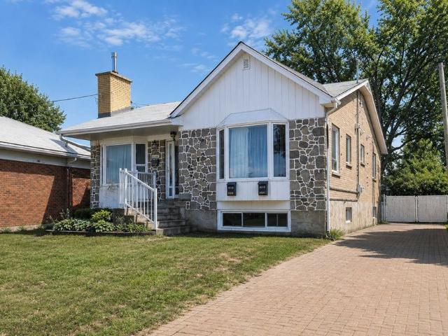 Apartment for rent in Chomedey, Quebec