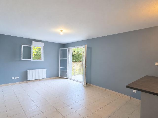 Appartement location à Lotissement Clos Maillet, Saint-Seurin-de-Cursac