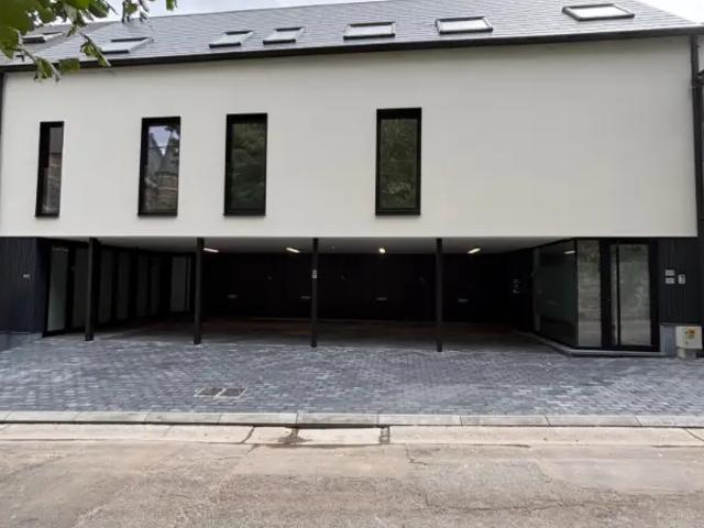Appartement location à Lessen, Wallonie