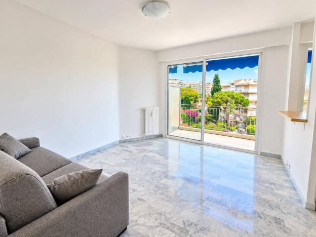 Studio location à Centre Ville, Antibes