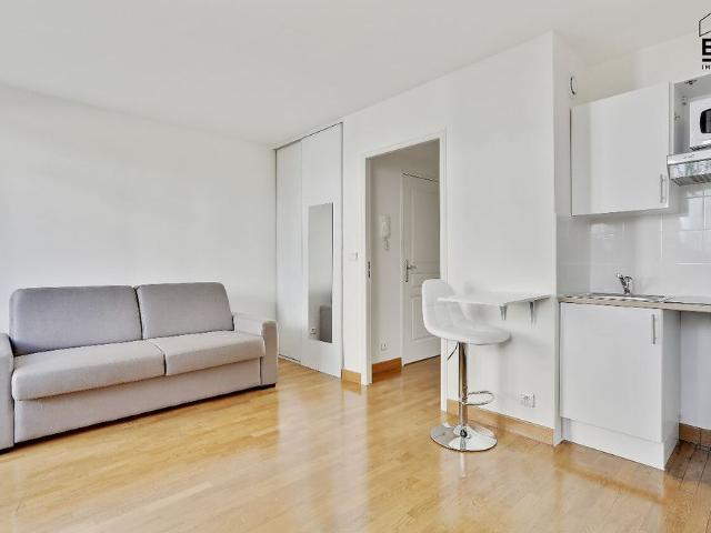 Studio location à Nanterre, Courbevoie