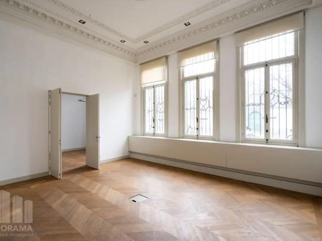 Bureau location à Universiteitsbuurt, Antwerpen