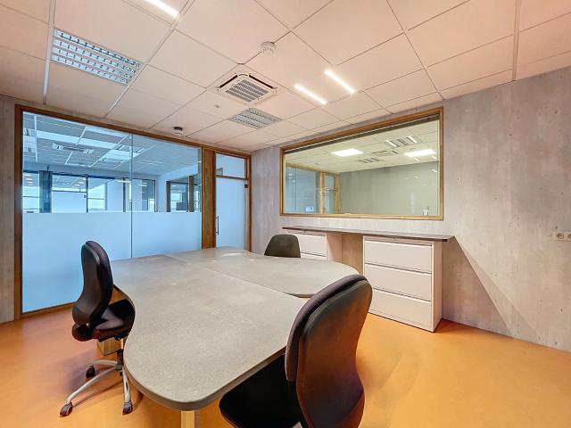Bureau location à Ciney, Wallonie