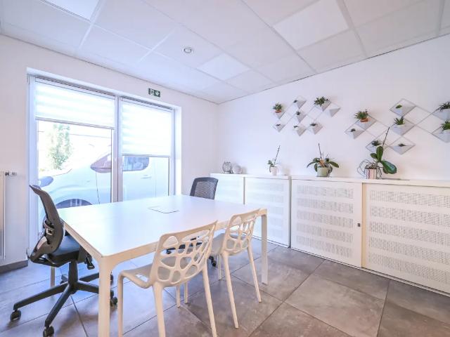 Bureau location à Strée-lez-Huy, Modave