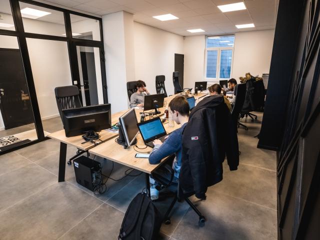 Bureau location à Bergen, Wallonie