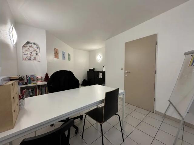 Bureau location à Sint-pieters-leeuw, Brabant