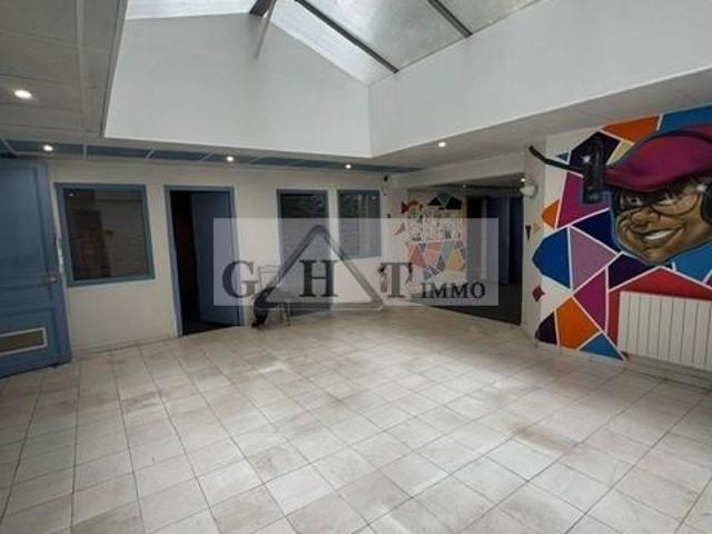 Bureau location à Le bourg du Pont, Charenton-le-Pont