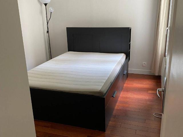 Studio location à Quartier La Ferme / Les Îles / Les Chartreux, Issy-les-Moulineaux