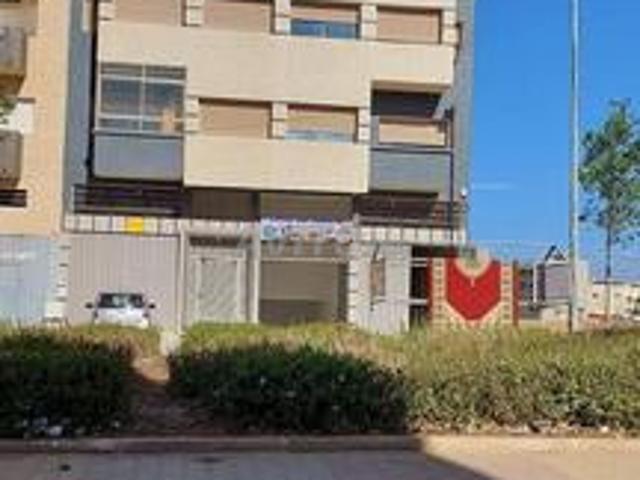 Local commercial location à Salé