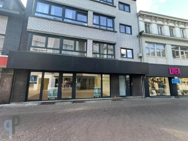Local Commercial location à Zottegem, Oost-Vlaanderen
