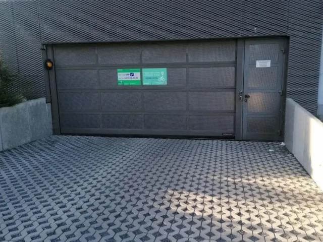 Garage location à Molenbeek-Saint-Jean - Sint-Jans-Molenbeek, Brussel-Hoofdstad - Bruxelles-Capitale