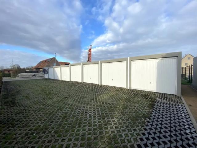 Garage location à Courtrai, West-Vlaanderen