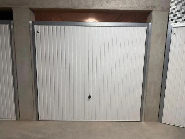 Garage location à Bredene, West-Vlaanderen