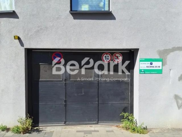 Garage location à Quartier Midi-Lemonnier - Zuid-Lemonnierwijk, Bruxelles - Brussel