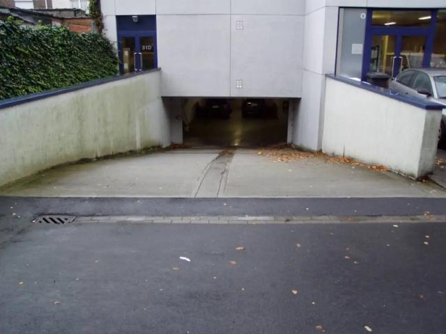 Garage location à Courtrai, West-Vlaanderen