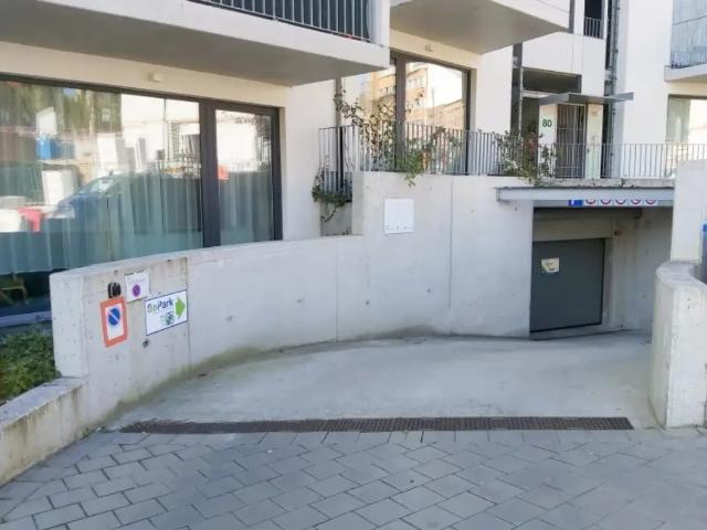 Garage location à Forest - Vorst, Brussel-Hoofdstad - Bruxelles-Capitale