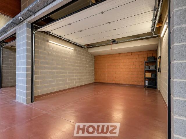 Garage location à Mouscron, Wallonie