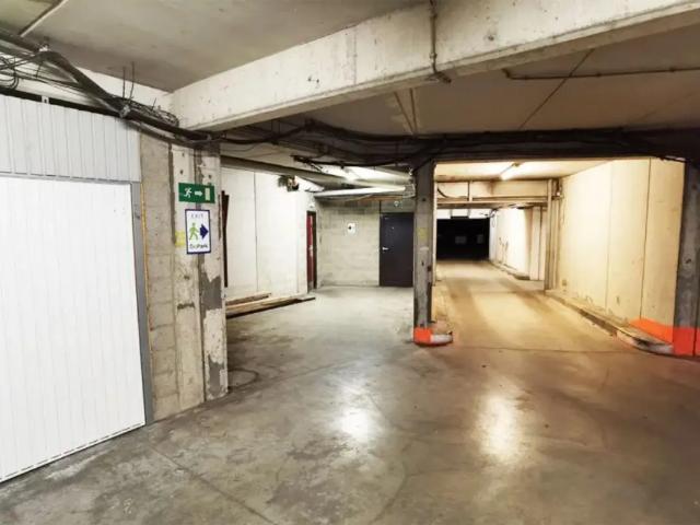 Garage location à Laeken - Laken, Jette