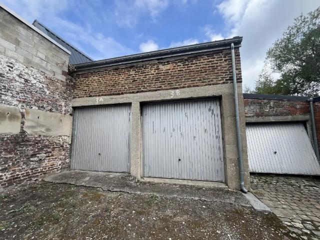 Garage location à Charleroi, Wallonie