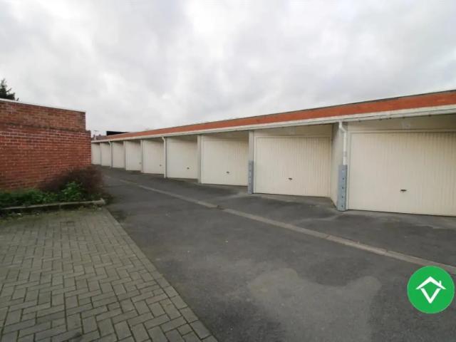 Garage location à Couckelaere, West-Vlaanderen