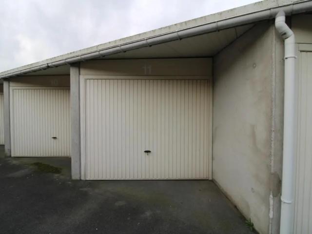 Garage location à Couckelaere, West-Vlaanderen