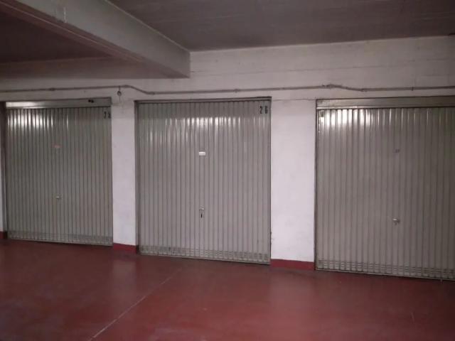 Garage location à Desteldonk, Oost-Vlaanderen