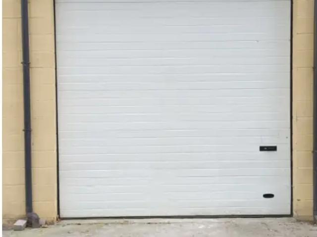 Garage location à Charleroi, Wallonie