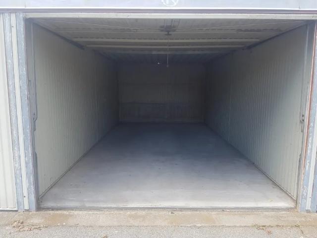 Garage location à Oostrozebeke, West-Vlaanderen