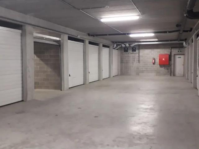 Garage location à Ottignies-louvain-la-neuve, Wallonie