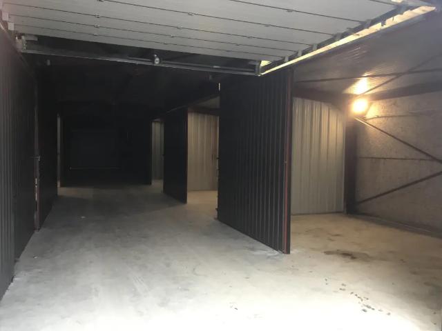 Garage location à Rochefort, Wallonie