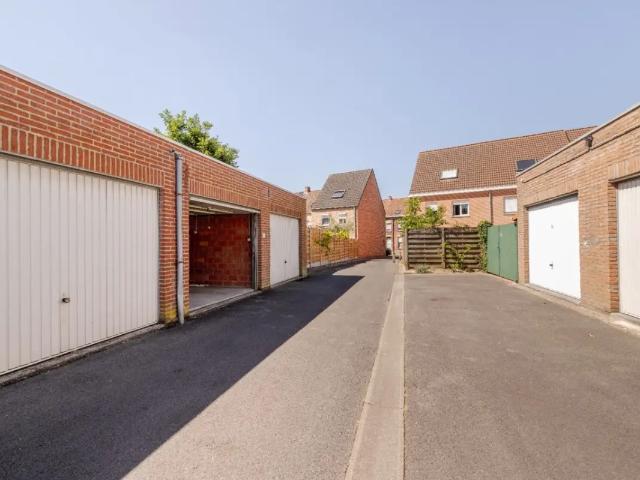 Garage location à Roeselare, West-Vlaanderen