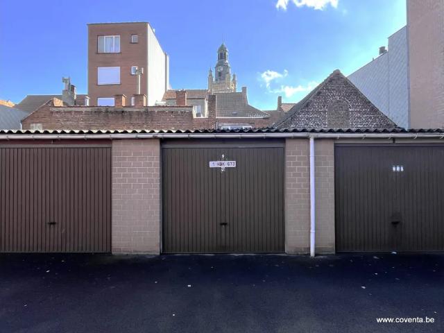 Garage location à Roeselare, West-Vlaanderen