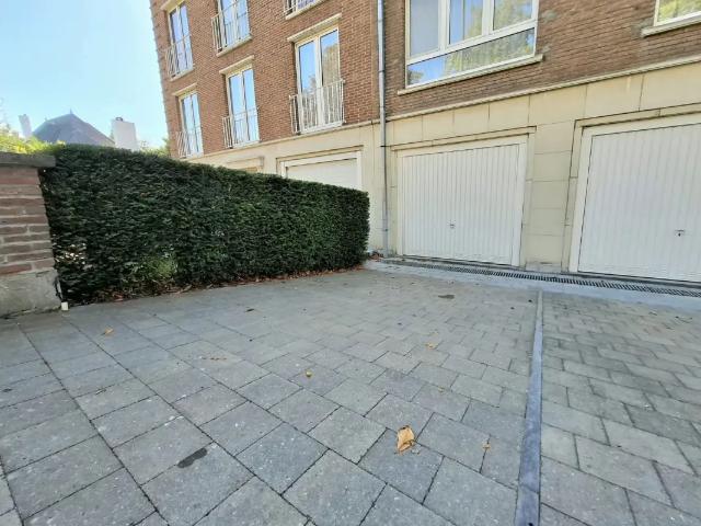 Garage location à Woluwe-Saint-Pierre Centre - Sint-Pieters-Woluwe Centrum, Woluwe-Saint-Pierre - Sint-Pieters-Woluwe