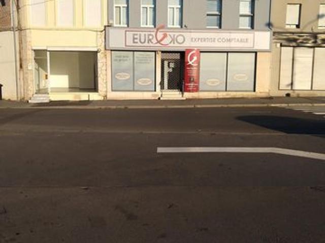 Local Commercial location à Valenciennes, Denain