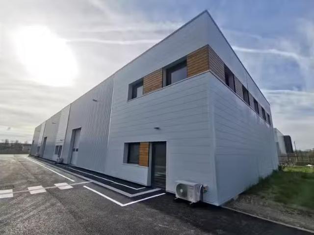 Local Commercial location à Bétheny, Marne