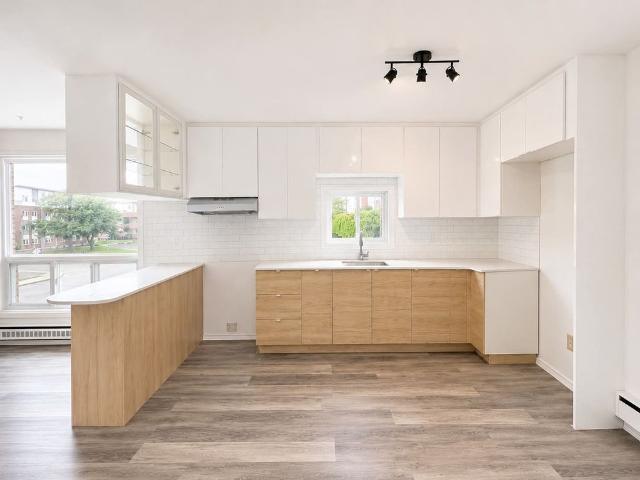 Apartment for rent in Pierre-de Saurel, Quebec