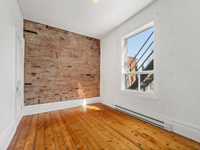 Apartment for rent in St. Leonard's, Quebec