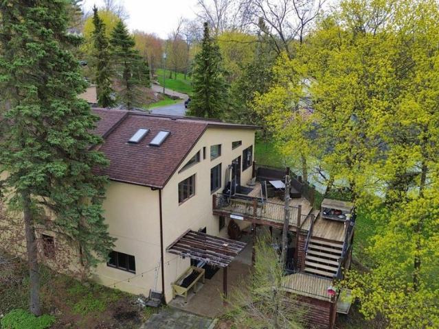 House for rent in Baie-d'urfé, Quebec