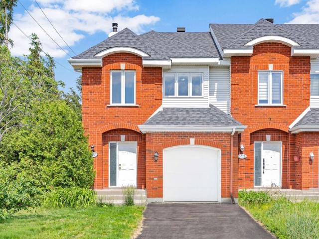 House for rent in Kirkland, Quebec