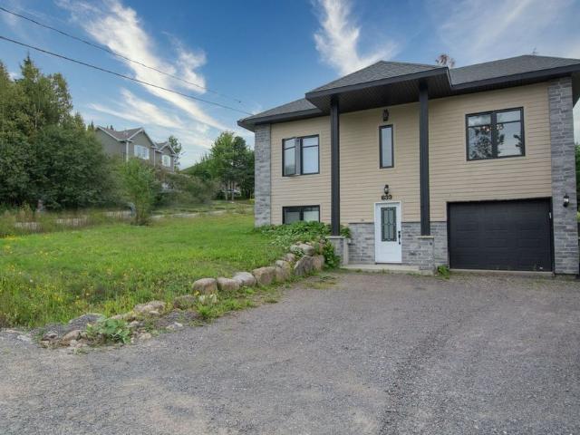House for rent in Laurentides, Quebec