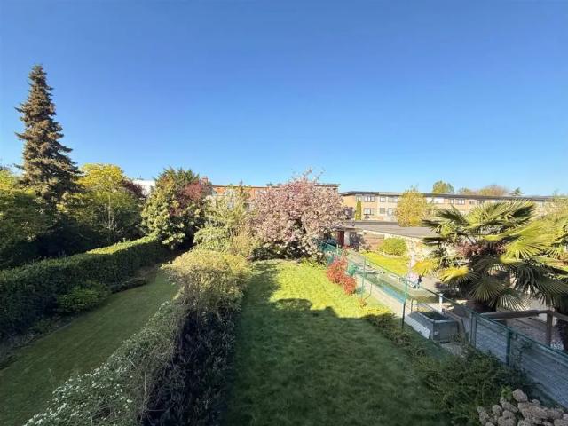 Maison location à Zwijndrecht, Oost-Vlaanderen
