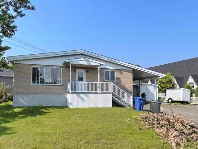 House for rent in Les Moulins, Quebec