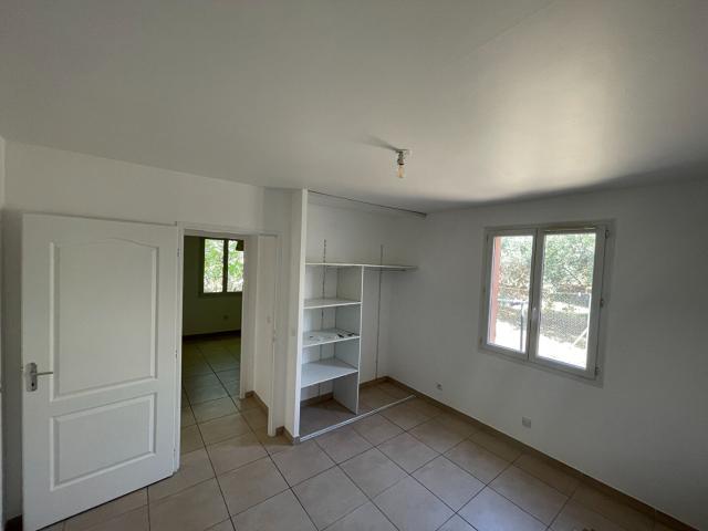 Maison location à La Fare-les-Oliviers, Bouches-du-Rhône