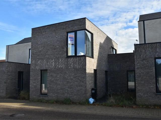 Maison location à 's-herenelderen, Limburg
