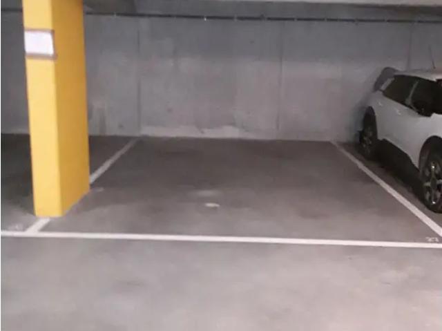 Garage location à Genk, Limburg