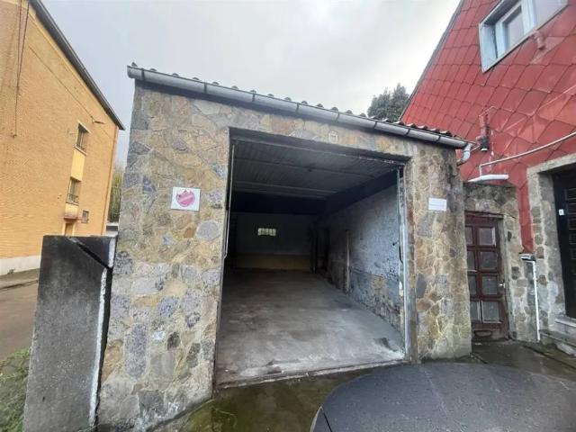 Garage location à Charleroi, Wallonie