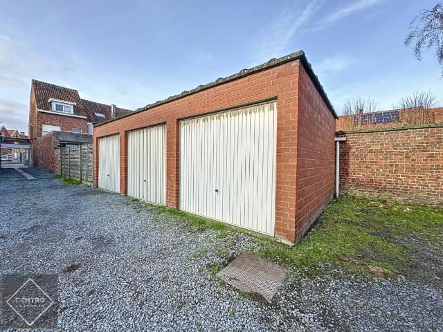 Garage location à Roeselare, West-Vlaanderen